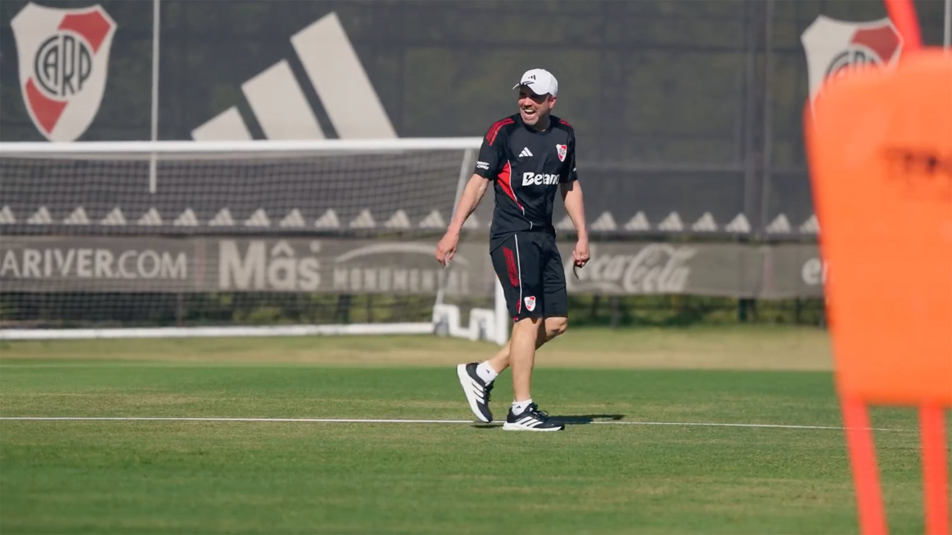 El Chacho Coudet busca implementar su sello en sus primeros días en River Plate