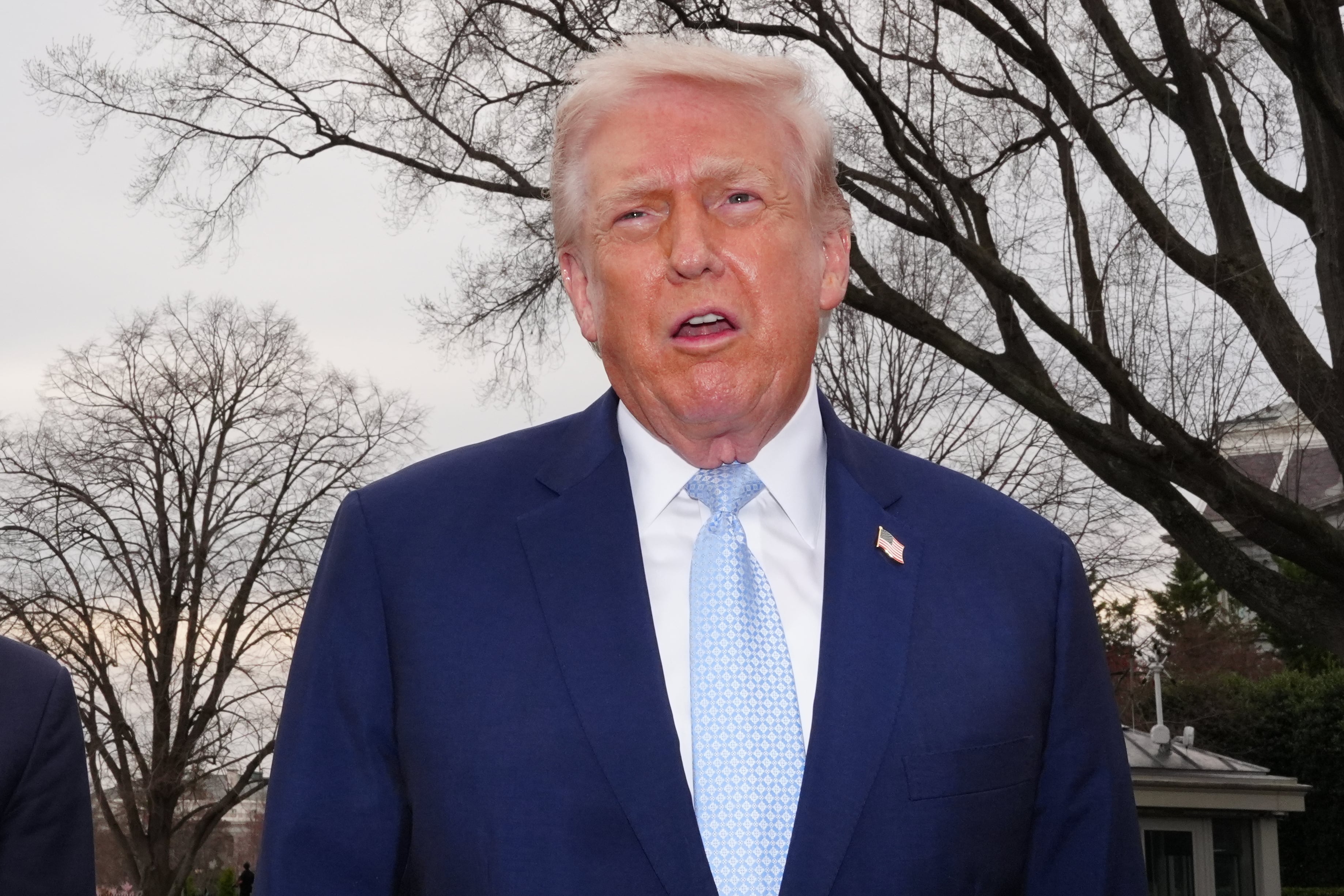 La advertencia se conoció después del ultimátum de Trump, quien fijó un plazo de 48 horas para que Irán abra “totalmente” el estrecho de Ormuz (AP)