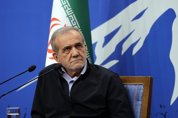 El régimen de Irán lanzó un ataque con misiles de racimo contra Cisjordania que dejó al menos tres muertos