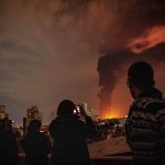 El régimen de Irán lanzó una nueva ola de ataques nocturnos con bombas de racimo sobre el centro de Israel