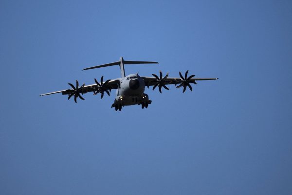 El Reino Unido refuerza su presencia militar en Oriente Medio tras el ataque con un dron en una base en Chipre