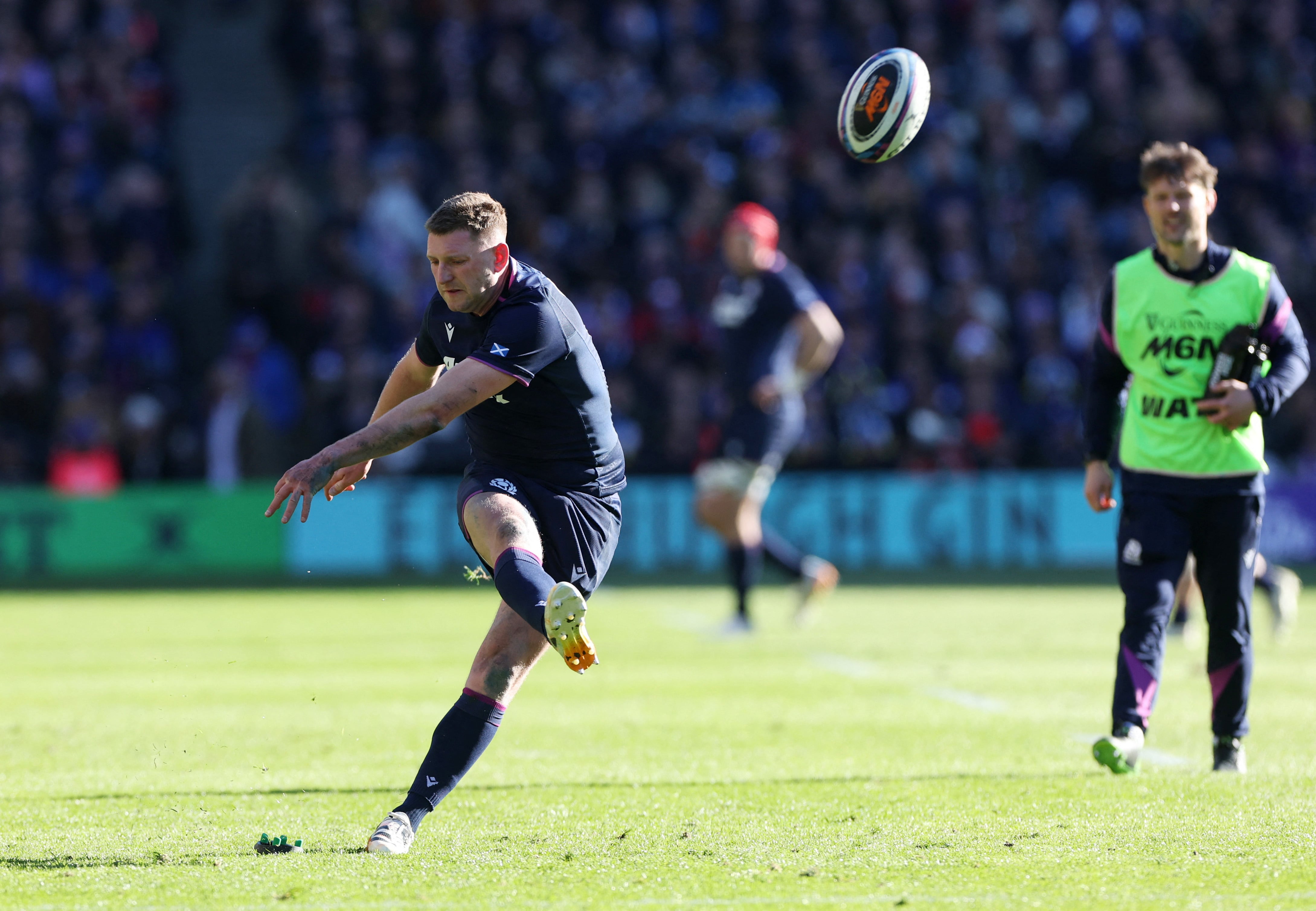 Escocia tendrá que ganar en Dublín y esperar una derrota de Francia ante Inglaterra (REUTERS/Russell Cheyne)