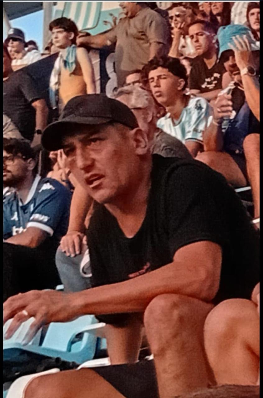 Walter Alagastino, el ex barra de La Guardia Imperial que fue atacado por Leandro Paredes y su grupo en el Cilindro