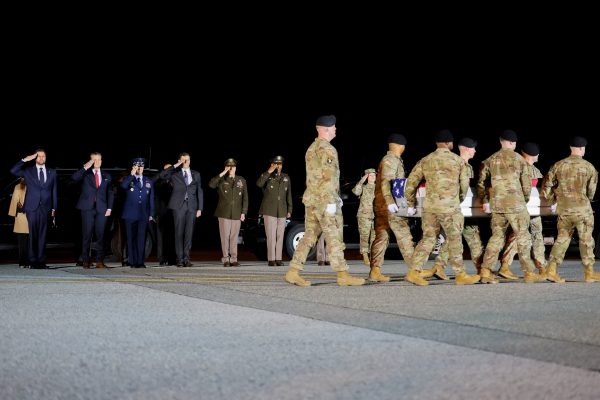 EN VIVO: Trump advirtió que el régimen de Irán será golpeado “20 veces más fuerte” si bloquea el paso de petróleo por el Estrecho de Ormuz