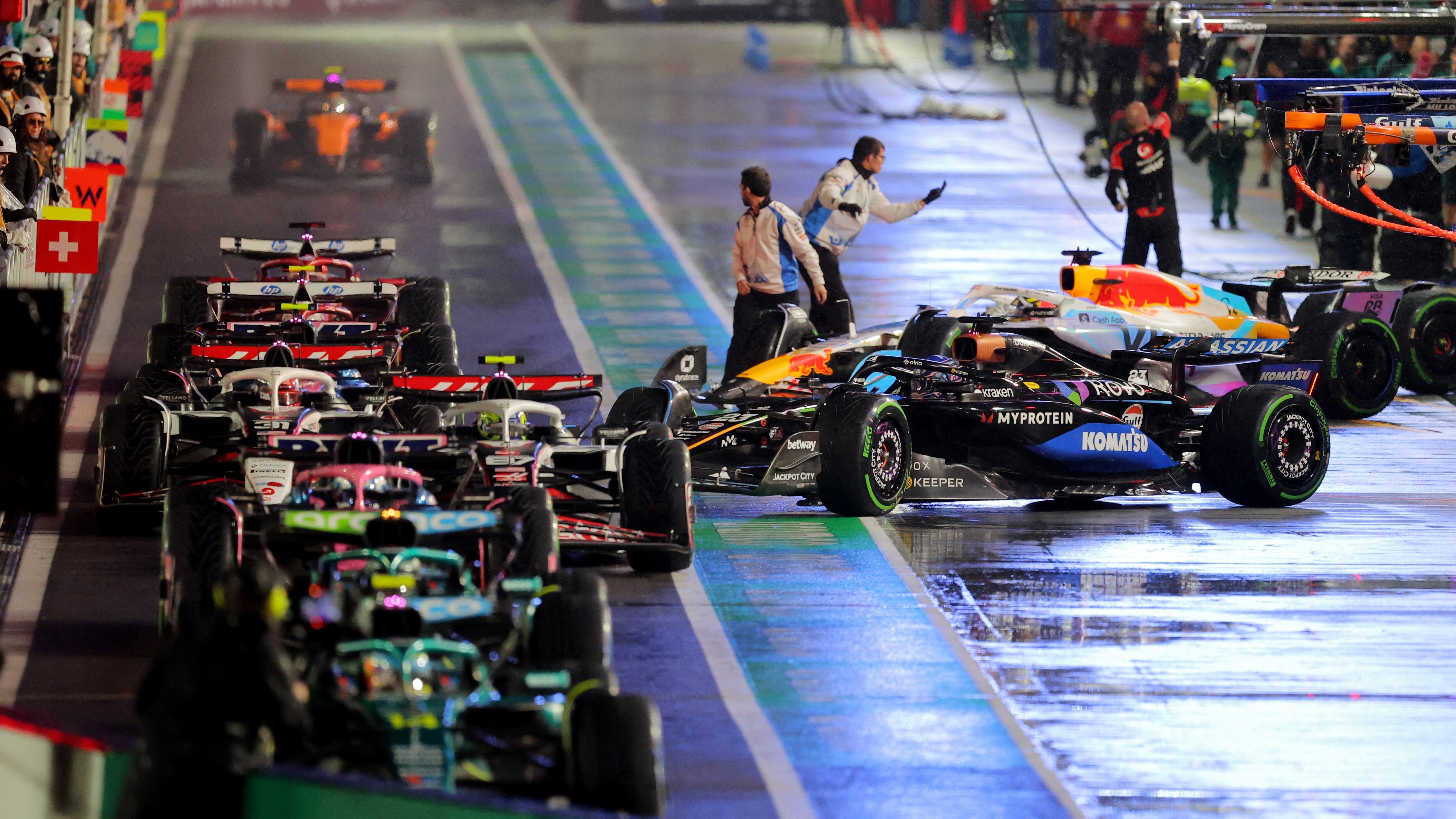 Contratos y sueldos base de los pilotos de Fórmula 1 en 2026 excluyen premios, patrocinios y bonificaciones externas, según medios especializados. (REUTERS/Daniel Cole)