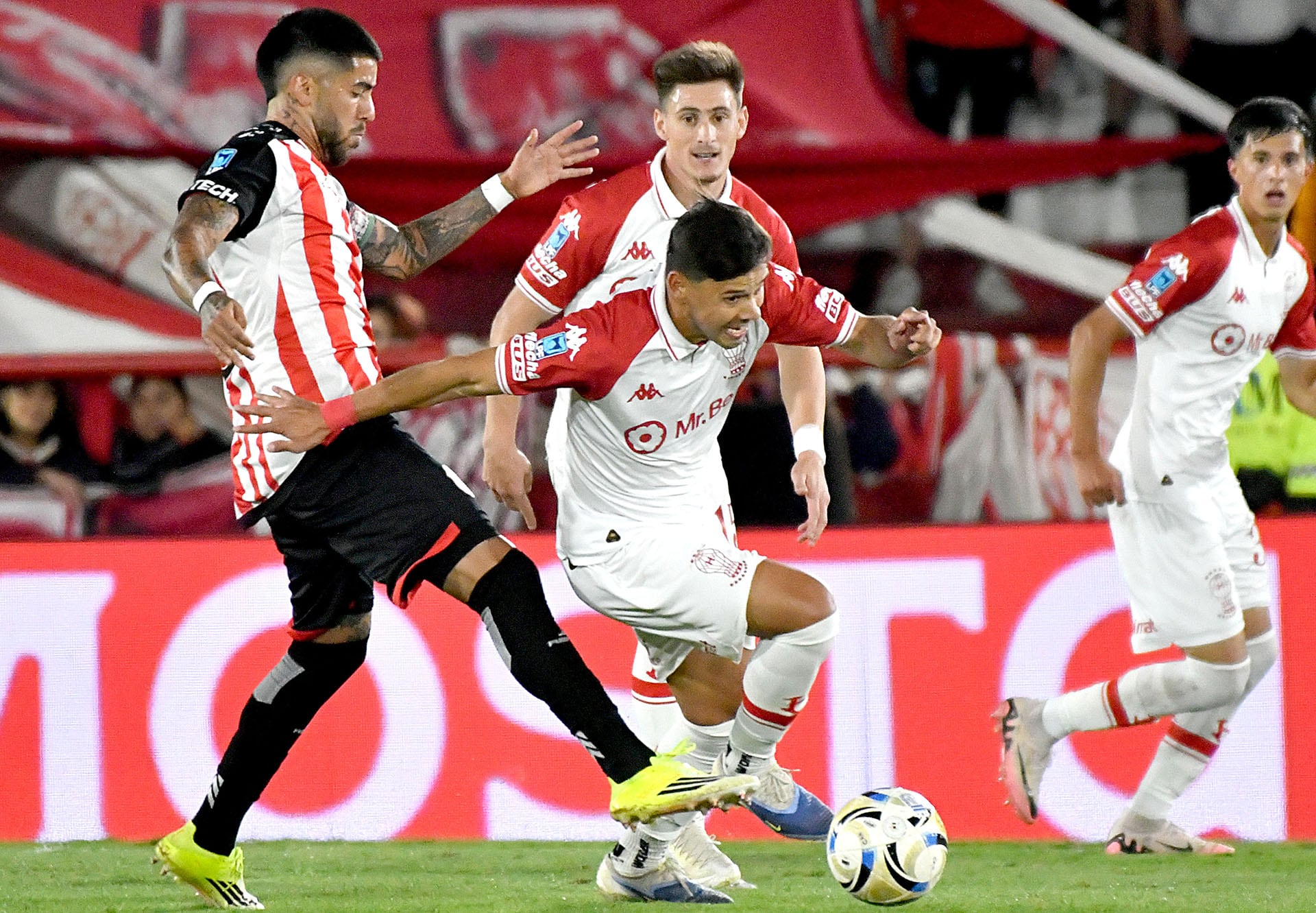 Huracán y Barracas Central no se sacaron ventajas (FOTOBAIRES)