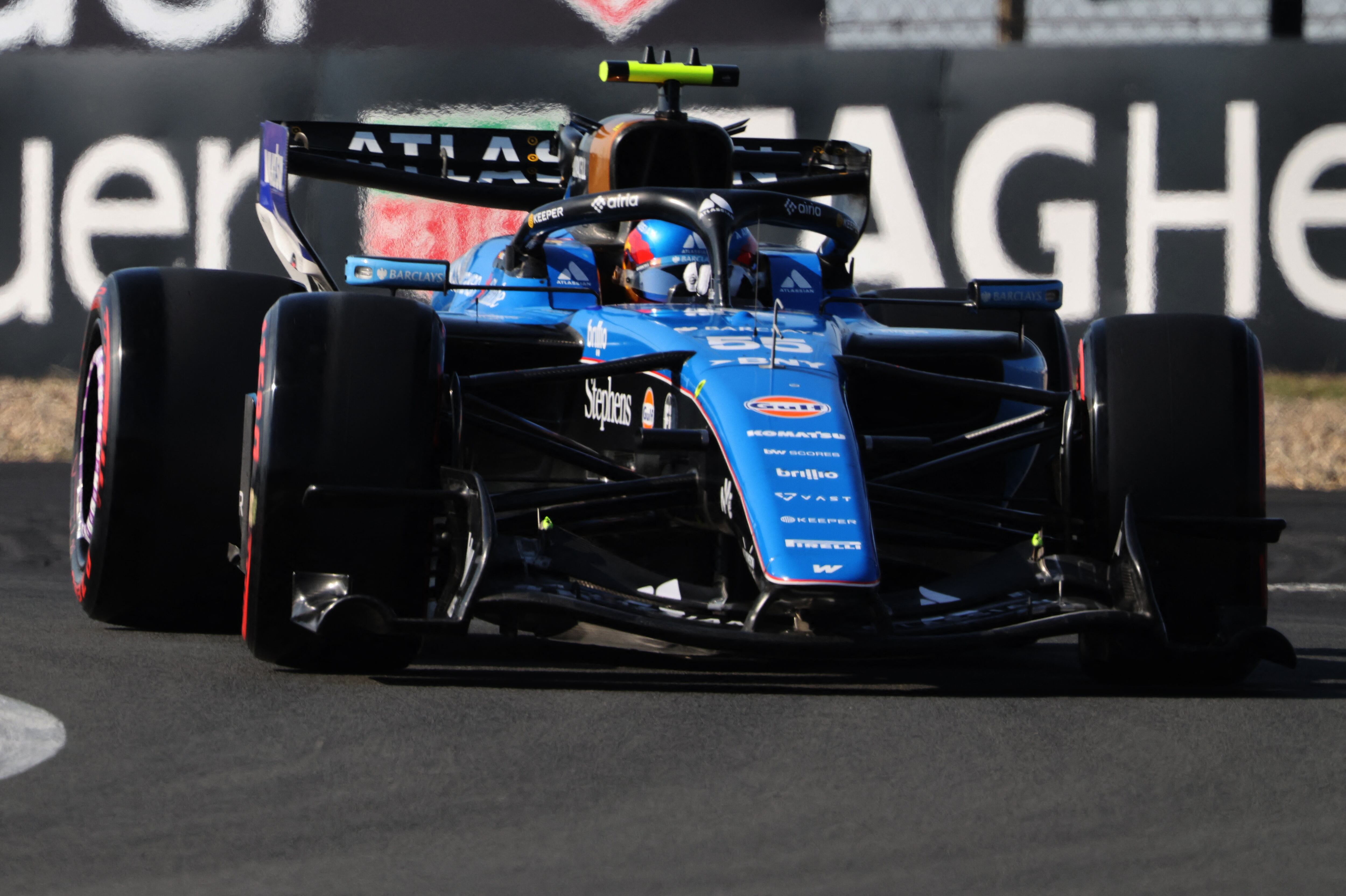 El monoplaza de Williams presenta múltiples fallas en la F1 que merma su rendimiento (REUTERS/Maxim Shemetov)