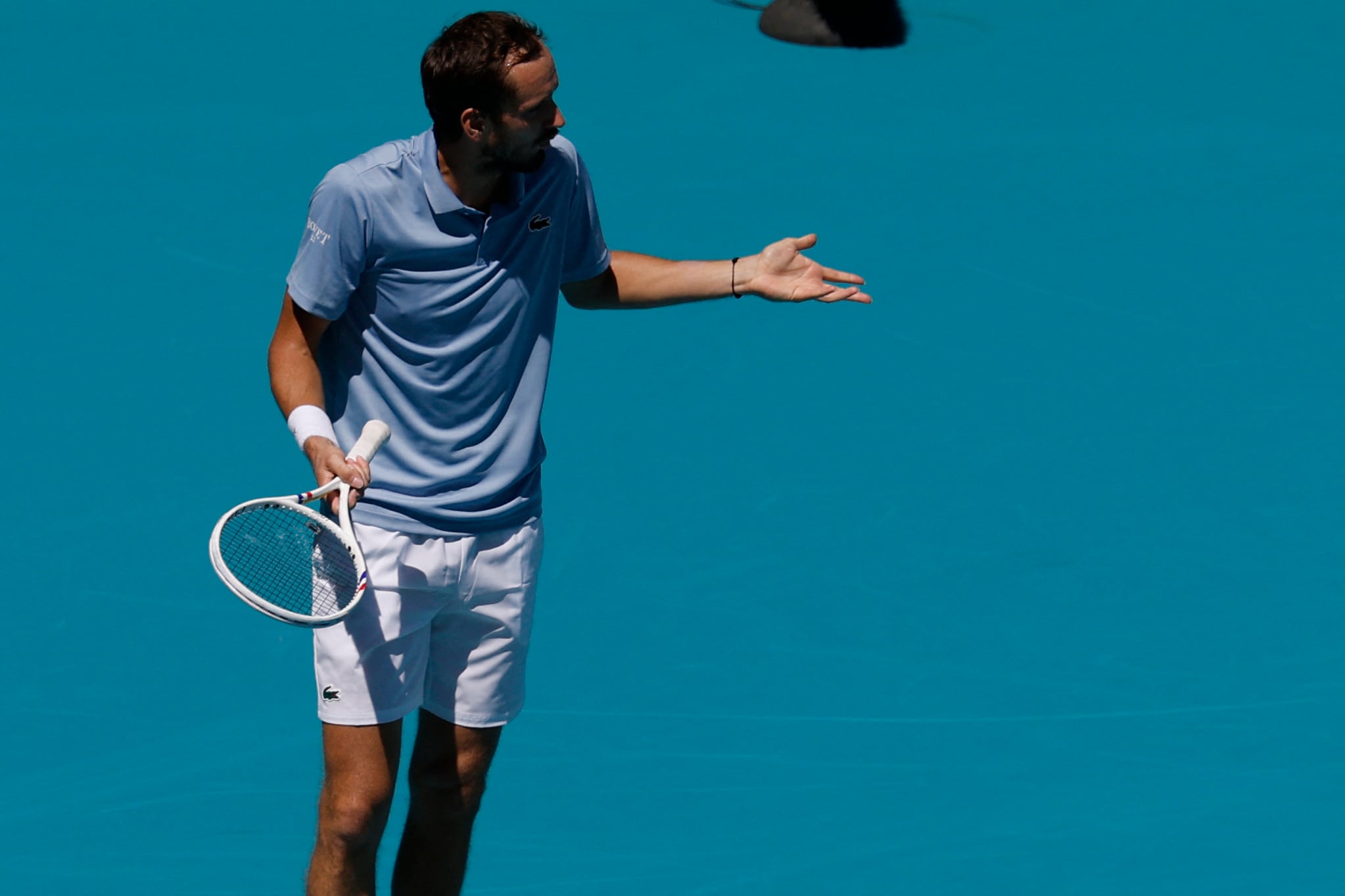 La frustración de Daniil Medvedev. El ruso fue superado por Francisco Cerúndolo (Fuente: Reuters)