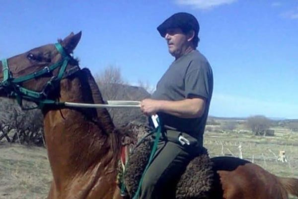 Fue apuñalado cuando quiso proteger a su hijo en la fiesta del asado de Zapala y murió: qué pasará con el acusado