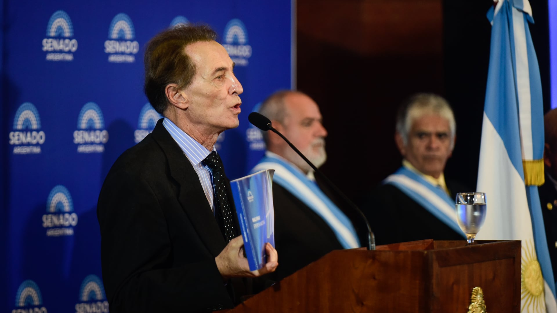 Nicolás Kasanzew, director de la Gesta de Malvinas en el Senado, abrió el acto. 