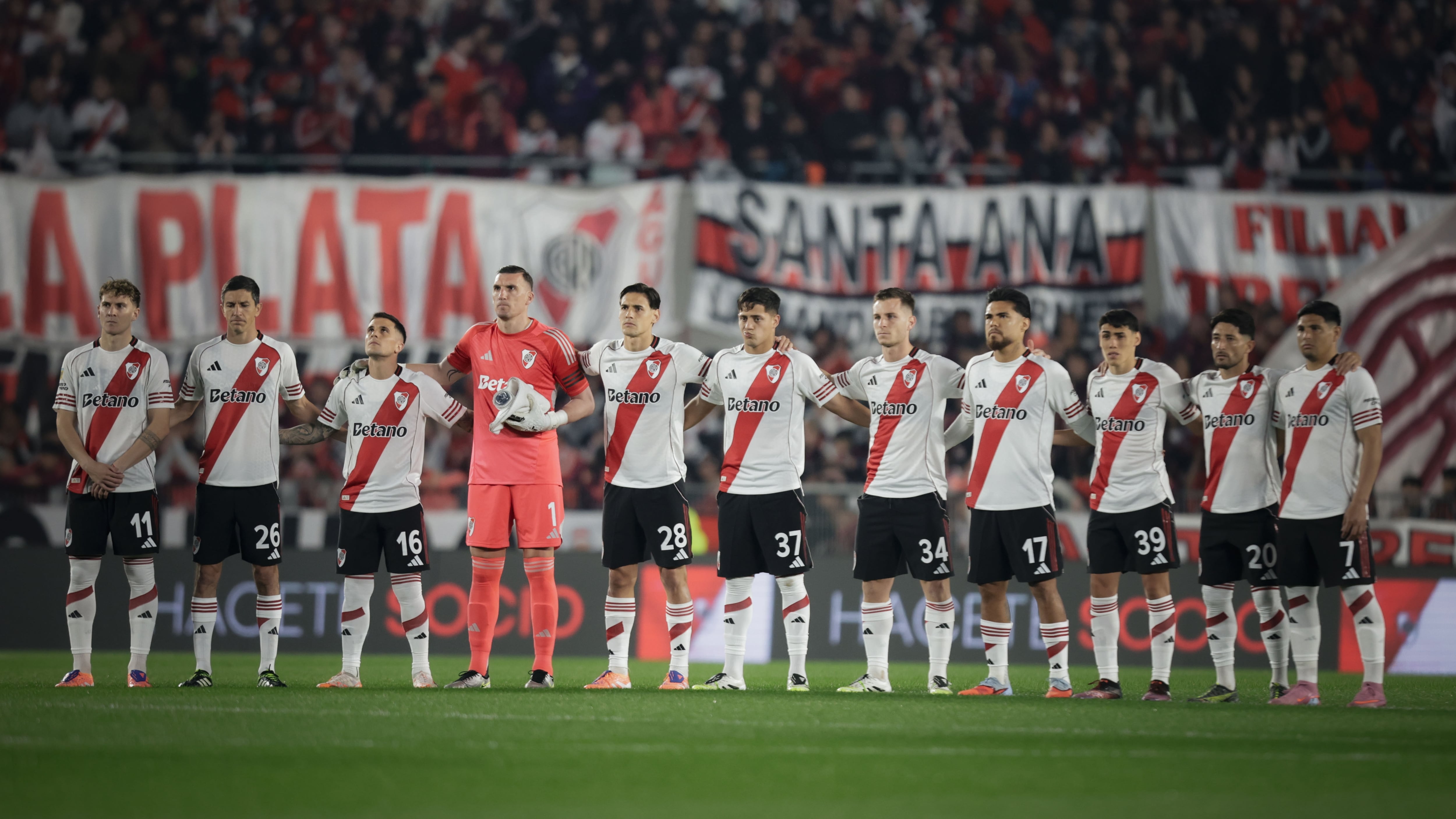 Luego de doce años, River Plate jugará nuevamente la Copa Sudamericana (Foto: FOTOBAIRES) 