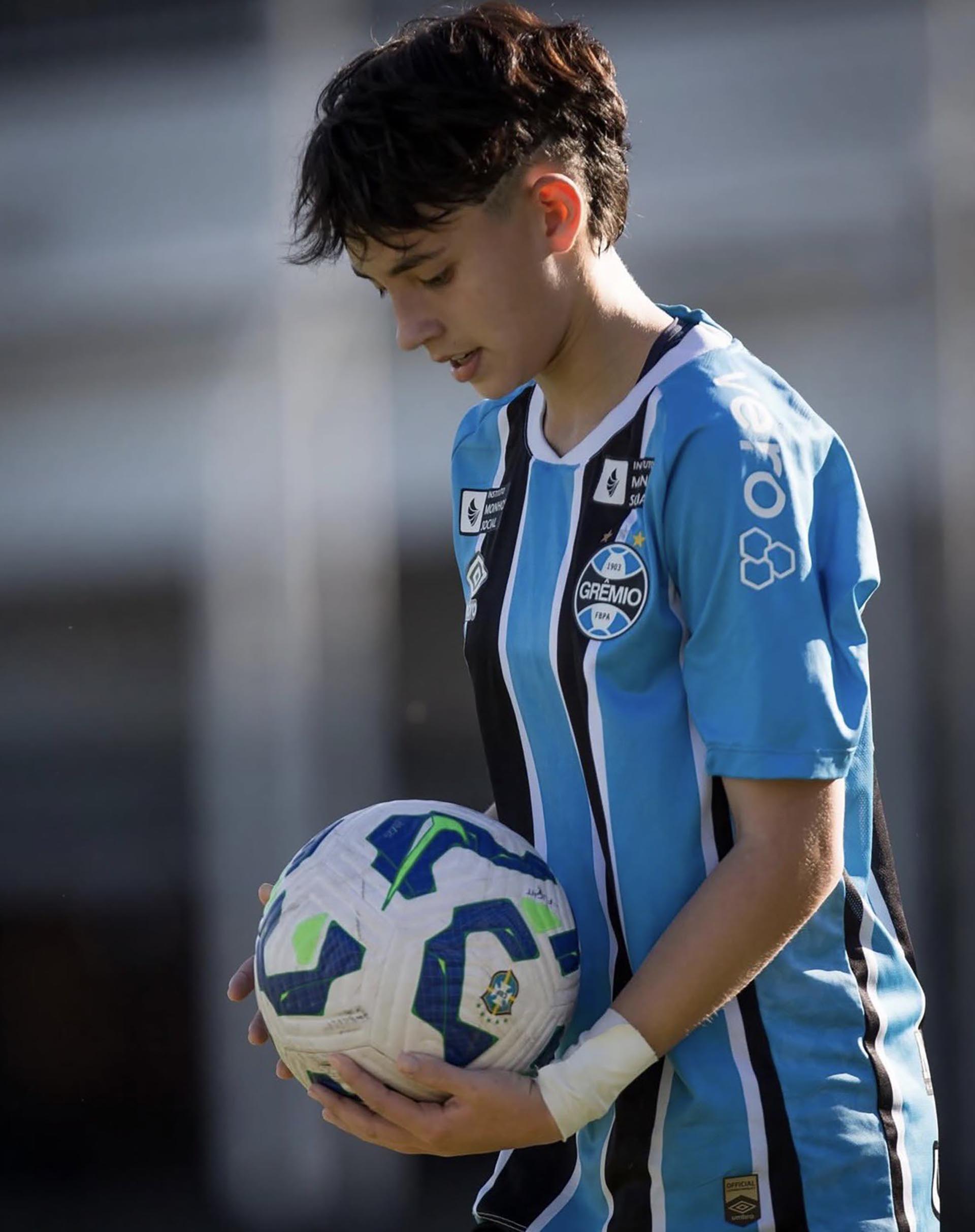 Con 17 años es una de las máximas goleadoras de Grêmio