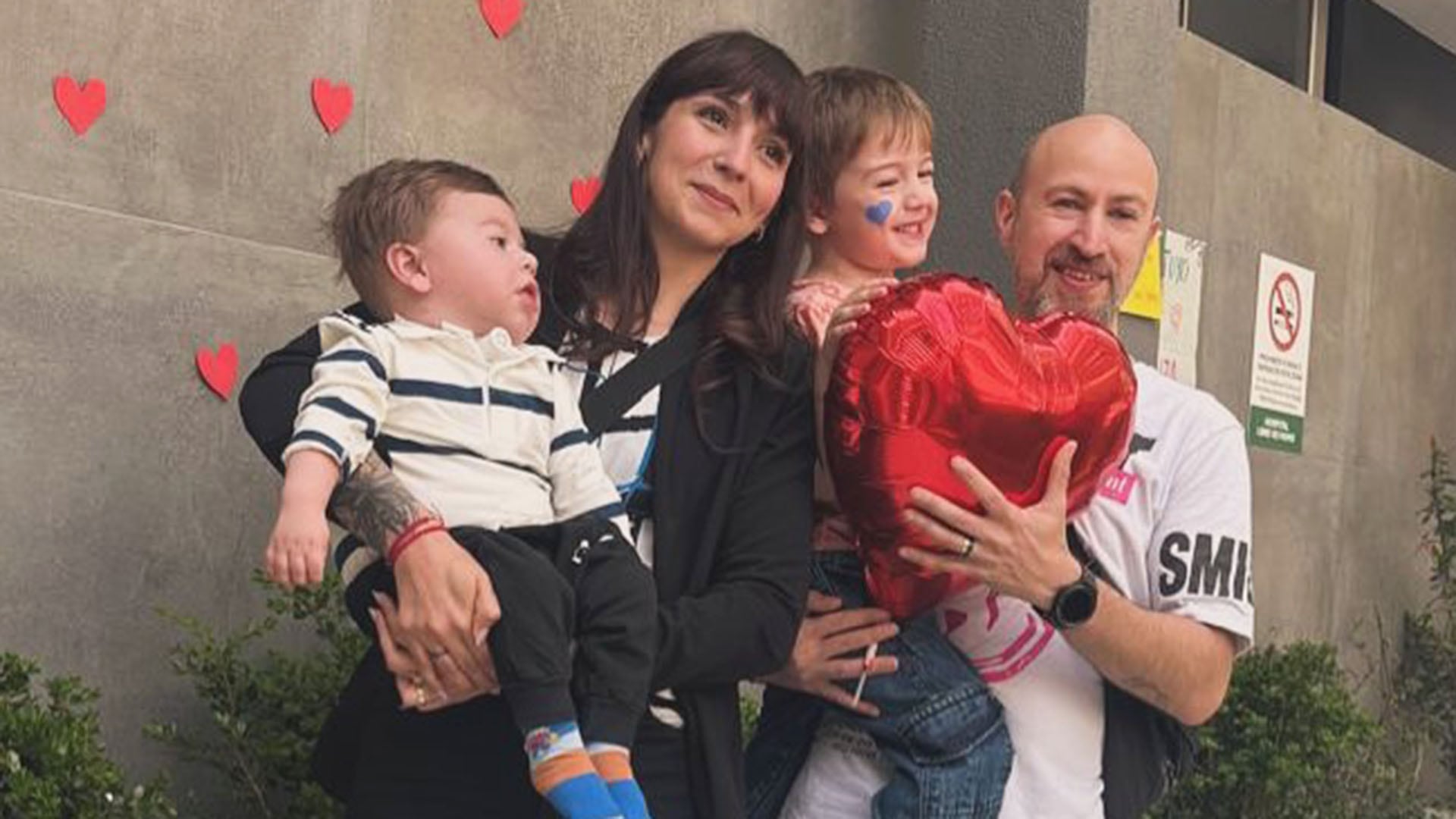 En octubre de 2025, Felipe Palagani, un niño de Neuquén, volvió a casa luego de 13 meses de internación en el Hospital Italiano de Buenos Aires, al recibir el alta médica tras un trasplante de corazón en asistolia controlada (@uncorazonparafelipe)