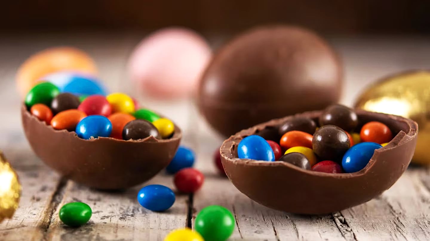 La amplia disparidad en los precios de los huevos de Pascua responde al peso, tamaño, calidad y punto de venta del producto (Freepik)