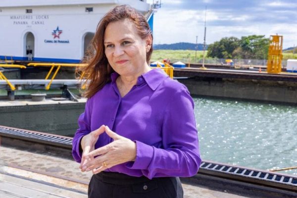 Ilya Espino de Marotta: liderazgo femenino en el corazón del Canal de Panamá