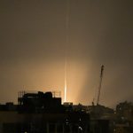 Irán intensifica sus ataque contra la infraestructura energética del Golfo y provoca incendios en una refinería clave de Kuwait