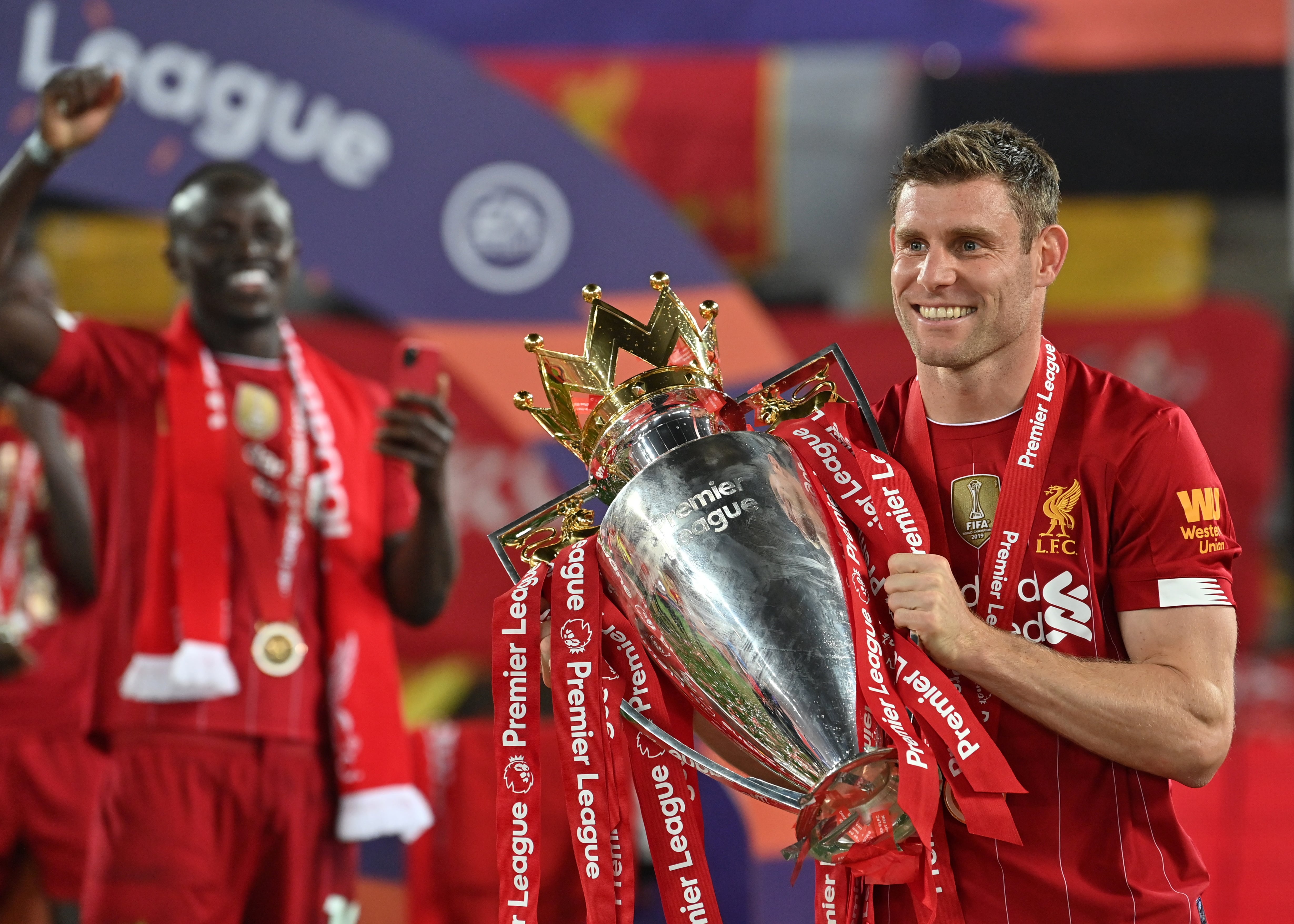 Milner cosechó a lo largo de su carrera una UEFA Champions League, tres títulos de Premier League, dos FA Cups y dos Community Shields (REUTERS/Paul Ellis)