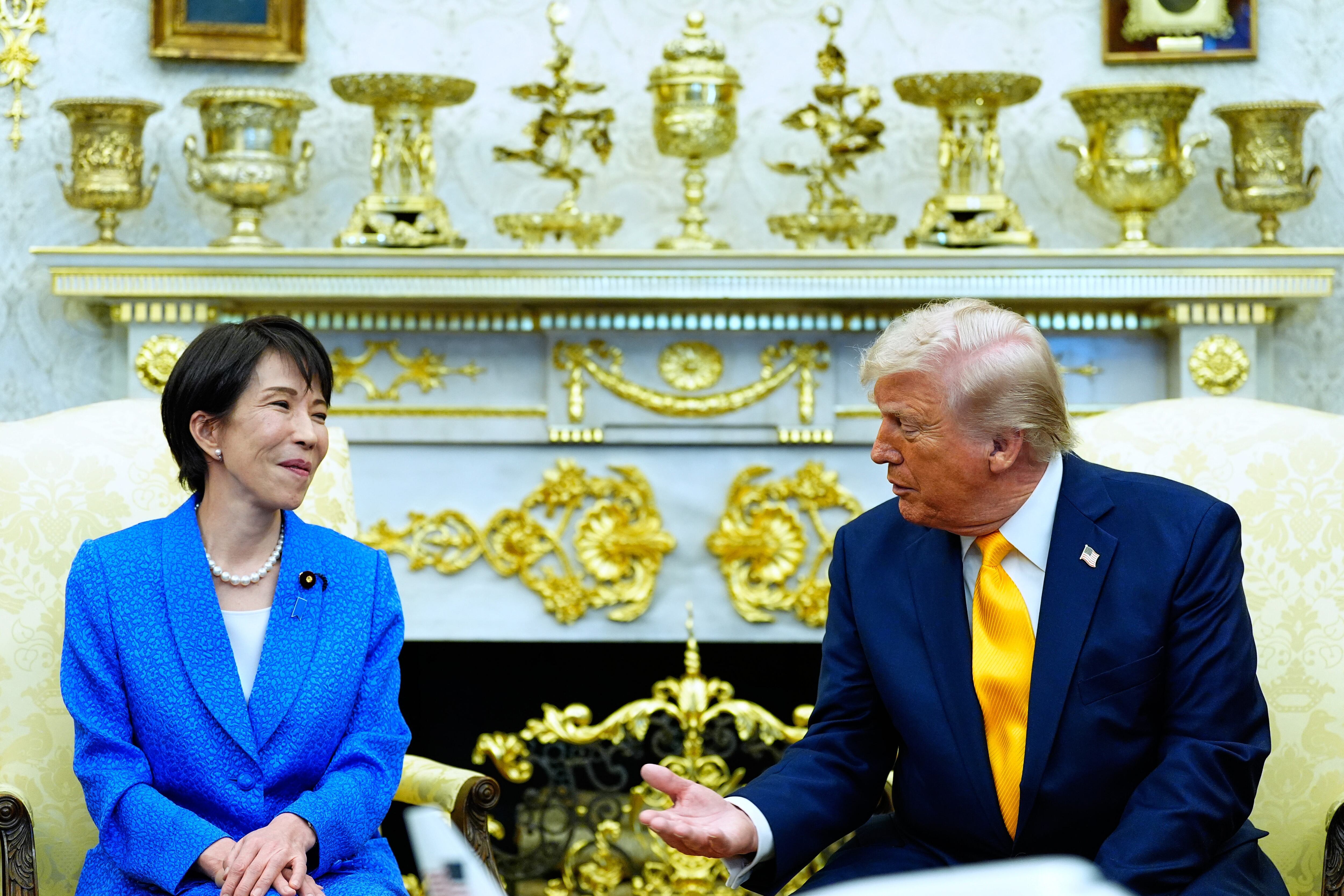 El presidente estadounidense Donald Trump con la primera ministra japonesa Sanae Takaichi en la Casa Blanca en Washington, el 19 de marzo del 2026. (AP foto/Alex Brandon)