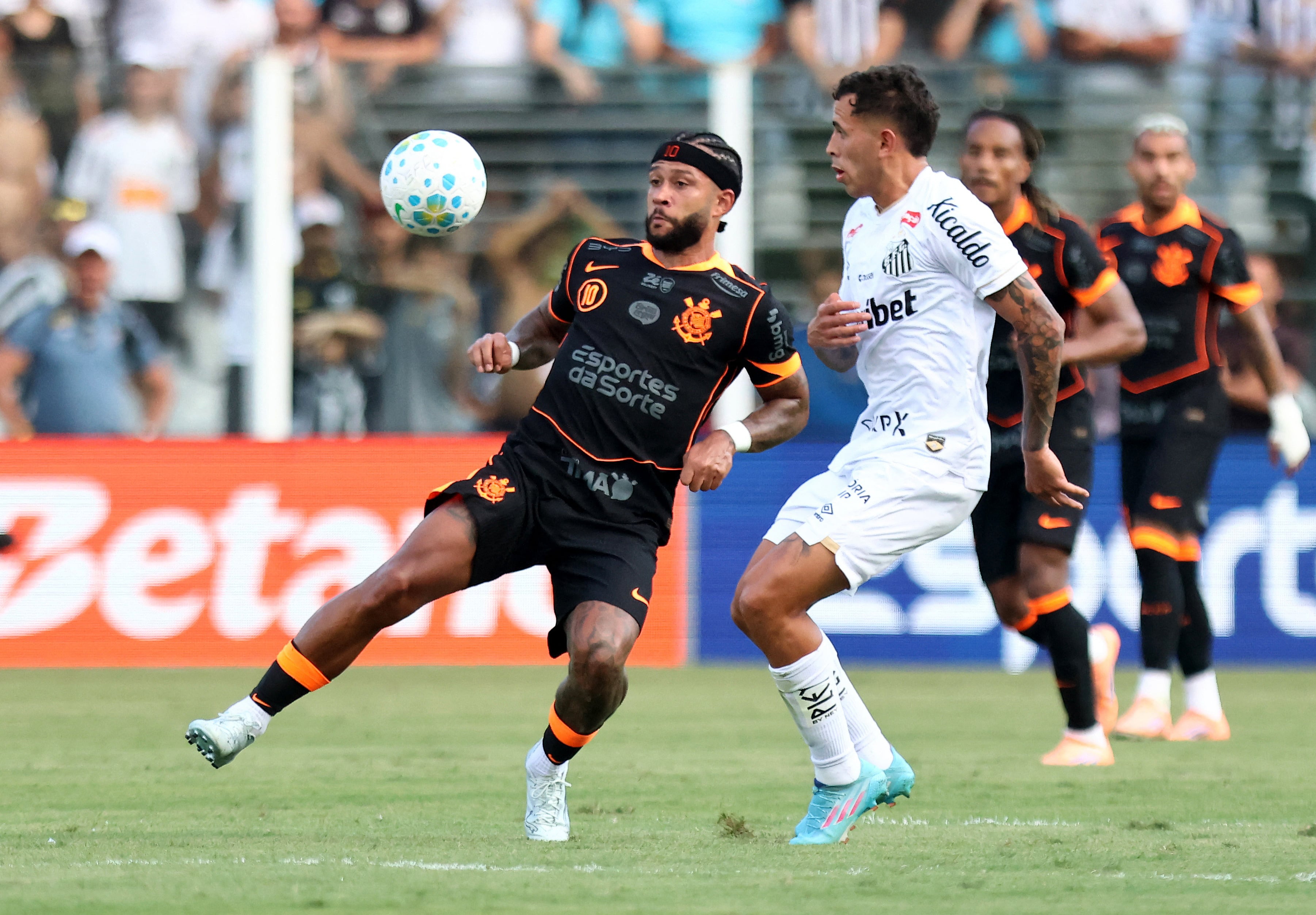 Depay llegó al Corinthians en 2024 (REUTERS/Thiago Bernardes)