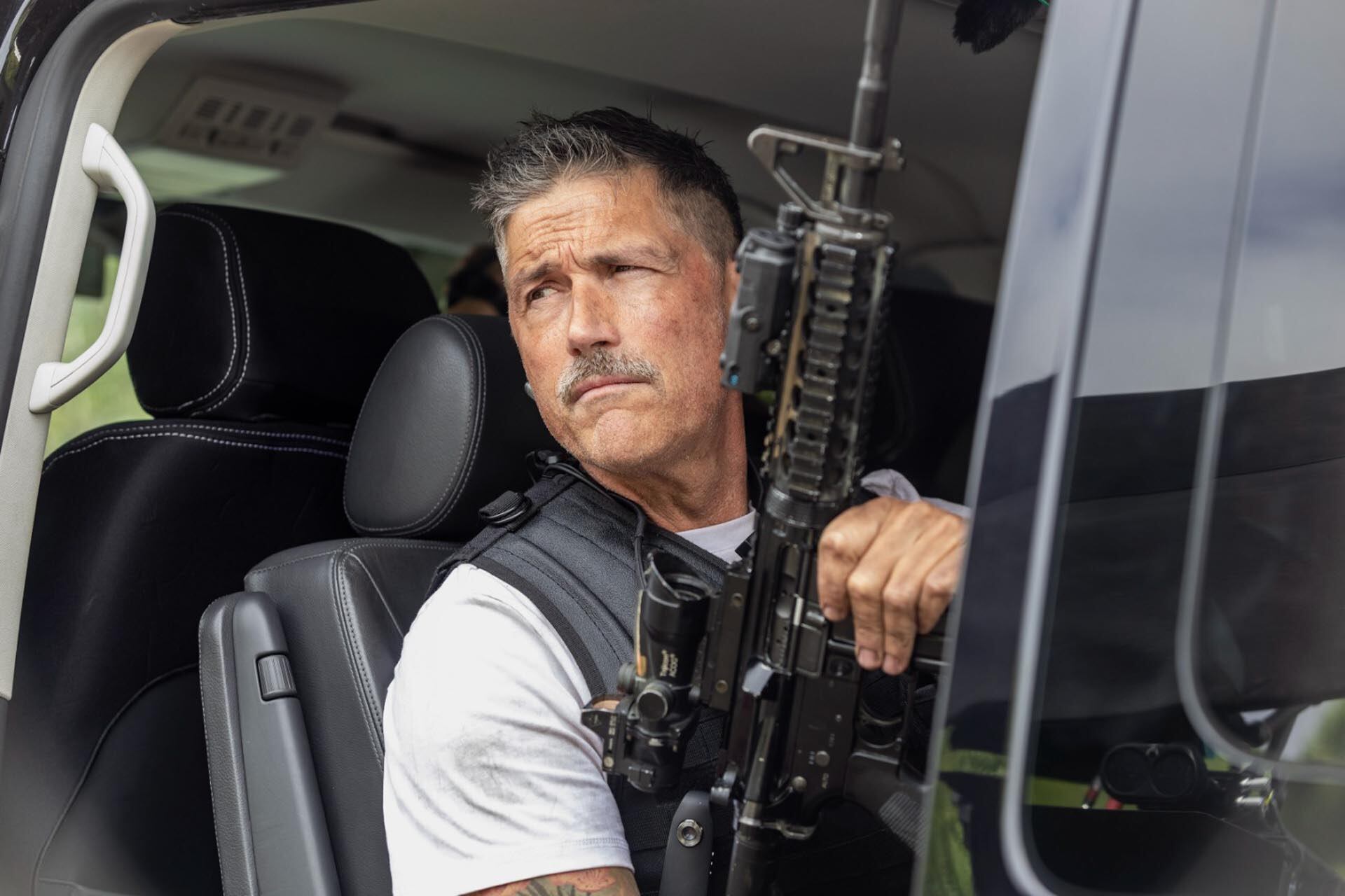 Matthew Fox, una de las estrellas del ciclo, quien interpreta al teniente Pete (AMC Networks)