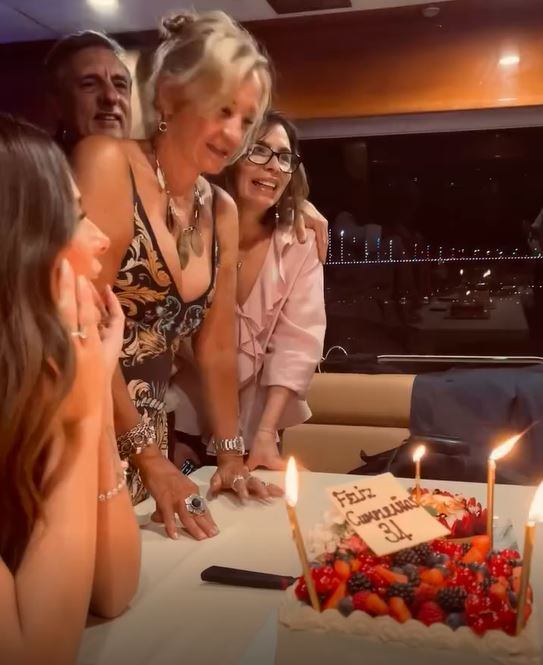 La China Suárez contó con la presencia de su madre, Marcela Riveiro