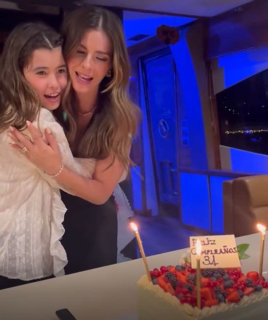 El abrazo de Rufina con su madre, la China Suárez