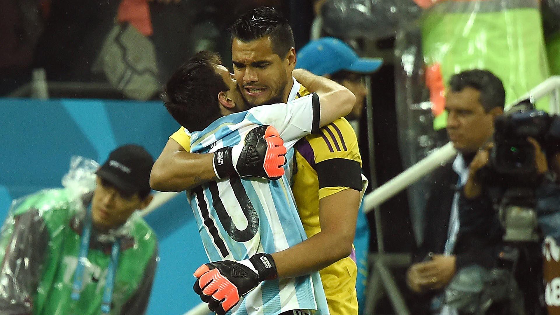 Uno de los momentos top de su carrera: los penales ante Holanda en las semifinales del Mundial 2014 (AFP)