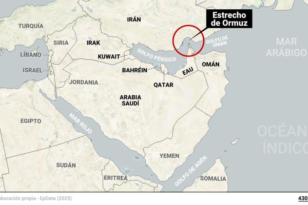 La Guardia Revolucionaria iraní dijo que atacó un petrolero en el Estrecho de Ormuz