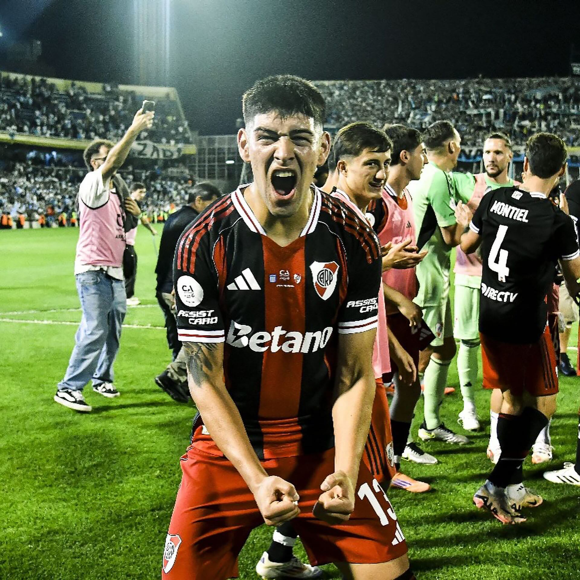 A lo largo de su carrera en Central Córdoba y River Pate, Rivero ya suma 68 partidos oficiales y cinco goles convertidos (@lautarorivero_03)