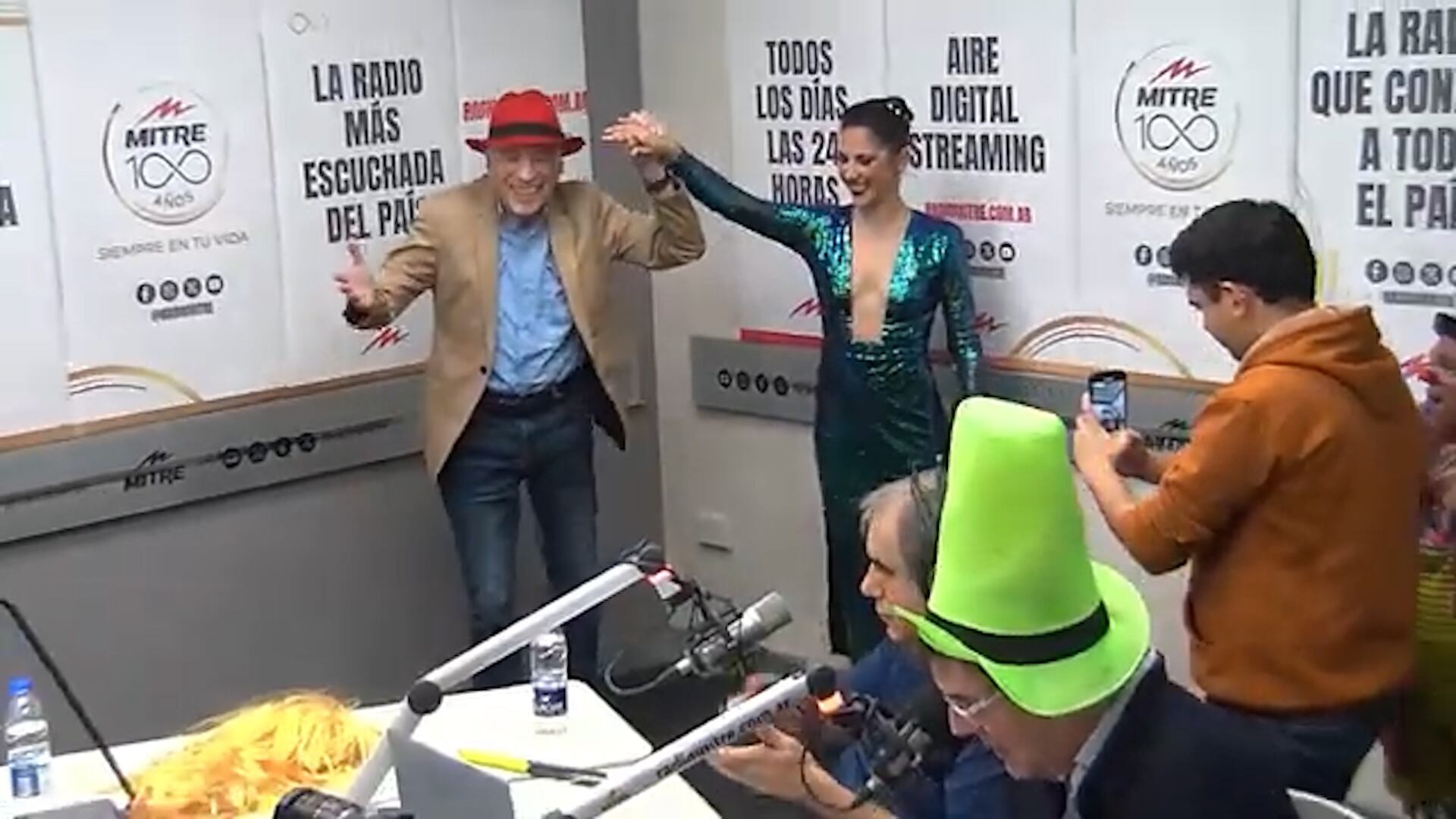 Alberto Cormillot bailó el tango a sus 87 año, en Radio Mitre