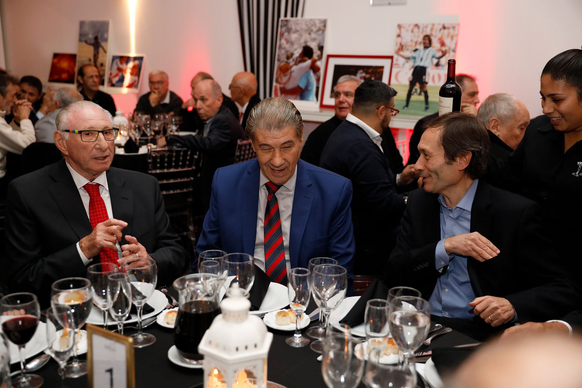 Cherquis Bialo, Víctor Hugo Morales y Gustavo Beliz en el 100.° aniversario de la fundación de El Gráfico