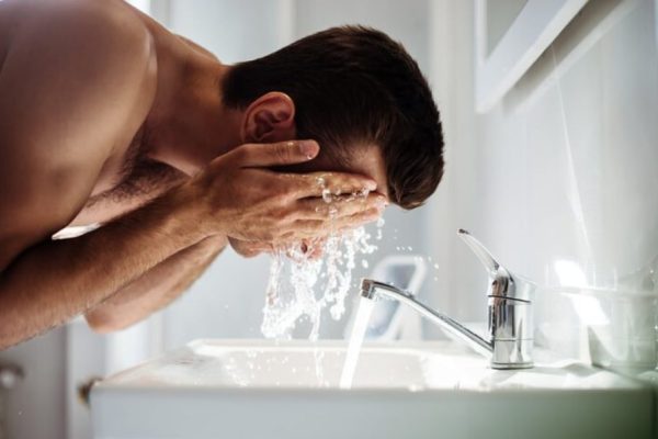 La técnica y el cuidado son fundamentales para evitar lesiones al utilizar afeitadoras de una sola hoja