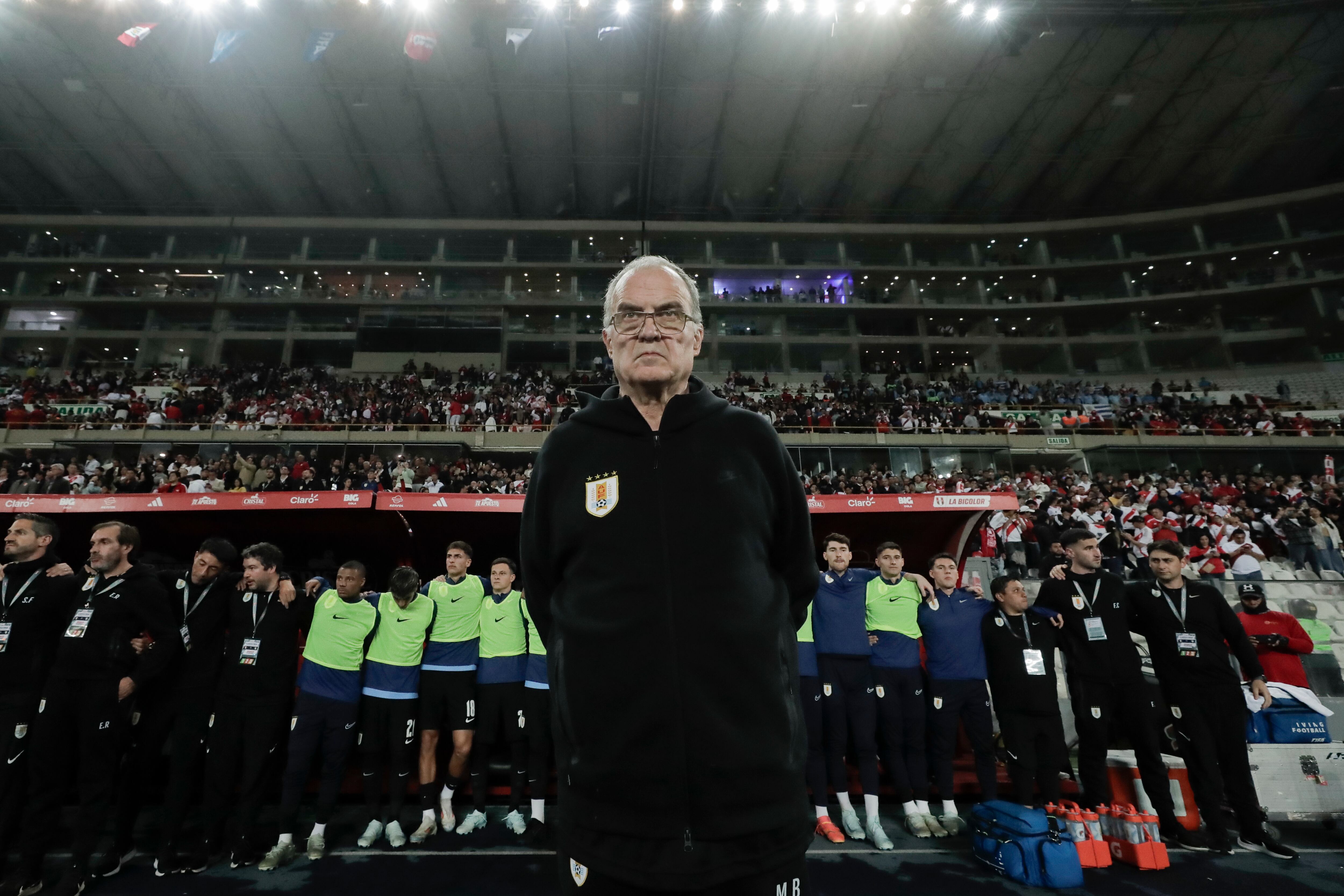 Marcelo Bielsa se prepara para dirigir su tercera Copa del Mundo (AP Foto/Daniel Apuy)
