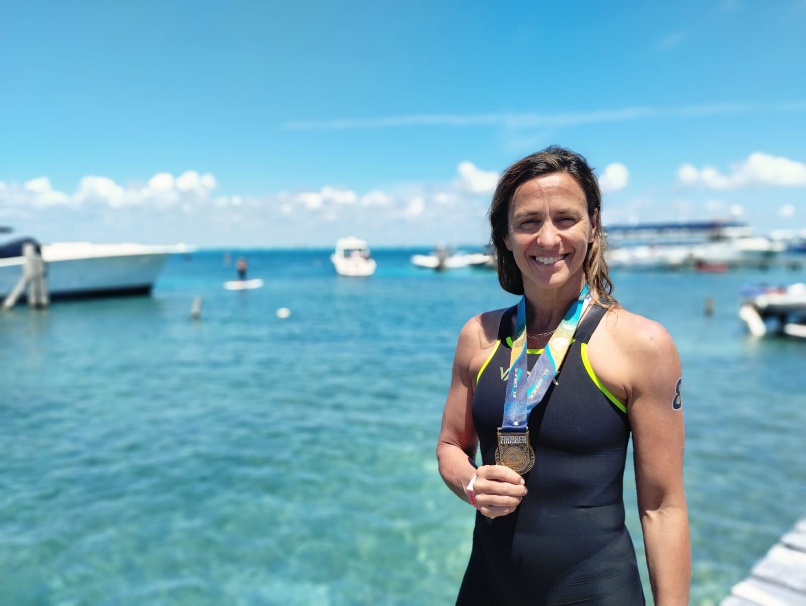 La nadadora combina competencias en pileta y aguas abiertas a nivel nacional e internacional.