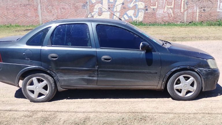 Las deudas del policía acusado de matar al docente que trabajaba de chofer: así quedó el auto tras el asalto