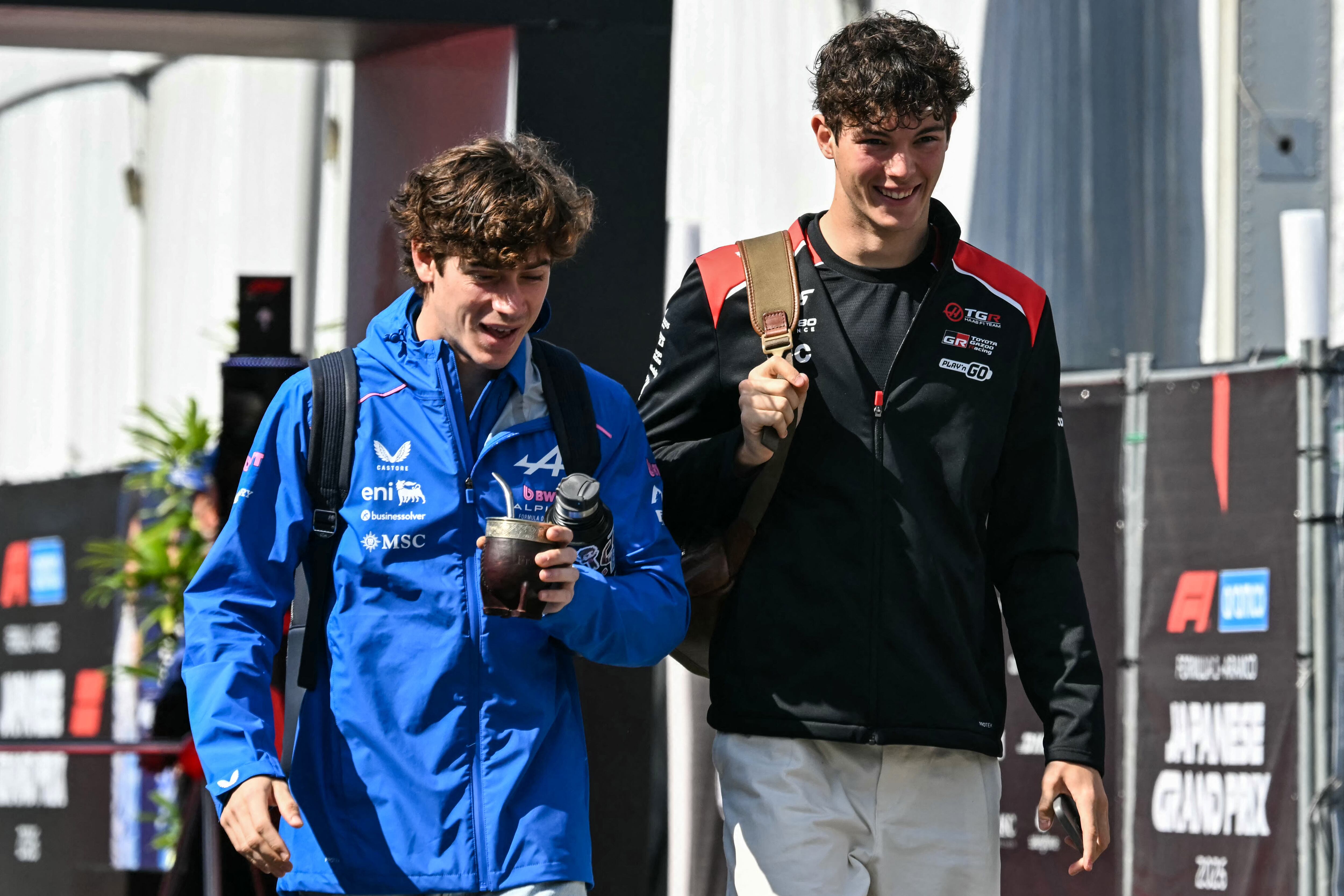 El choque ocurrió cuando intentaba adelantar a Franco Colapinto en el circuito de Suzuka (Photo by Toshifumi KITAMURA / AFP)
