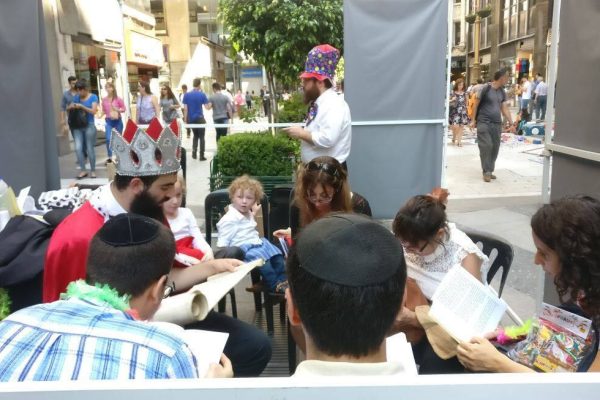 Llega Purim: los milagros de Persia, la solidaridad en las calles y un paralelismo histórico