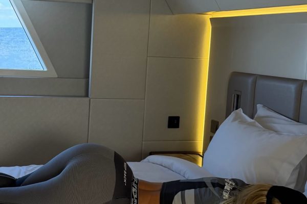 Los días de Wanda Nara y Martín Migueles en las Islas Maldivas: yate de lujo, paseo con delfines y amor bajo el sol