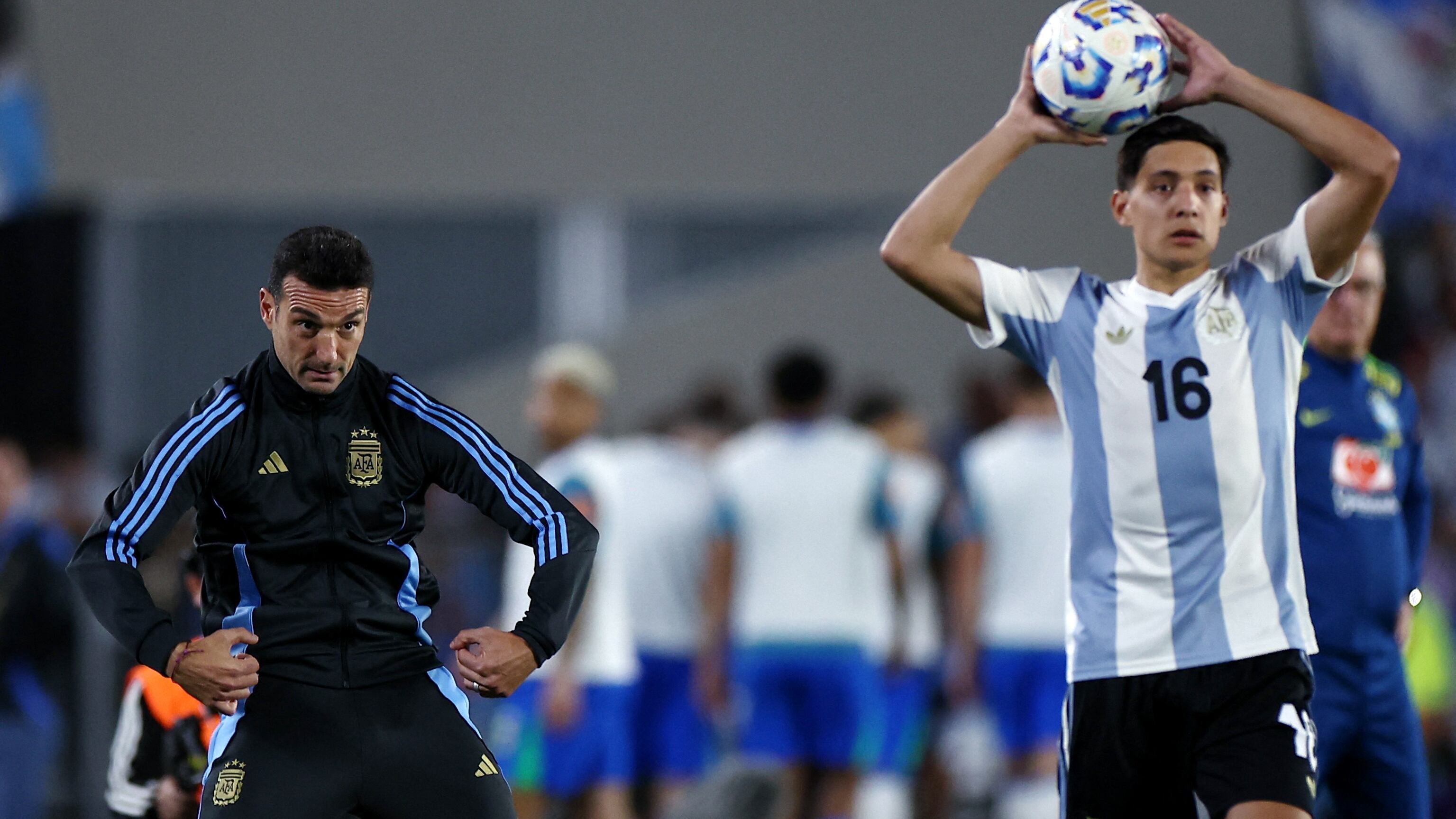 El Gringo quiere máxima concentración del plantel en cada compromiso (REUTERS/Agustin Marcarian)