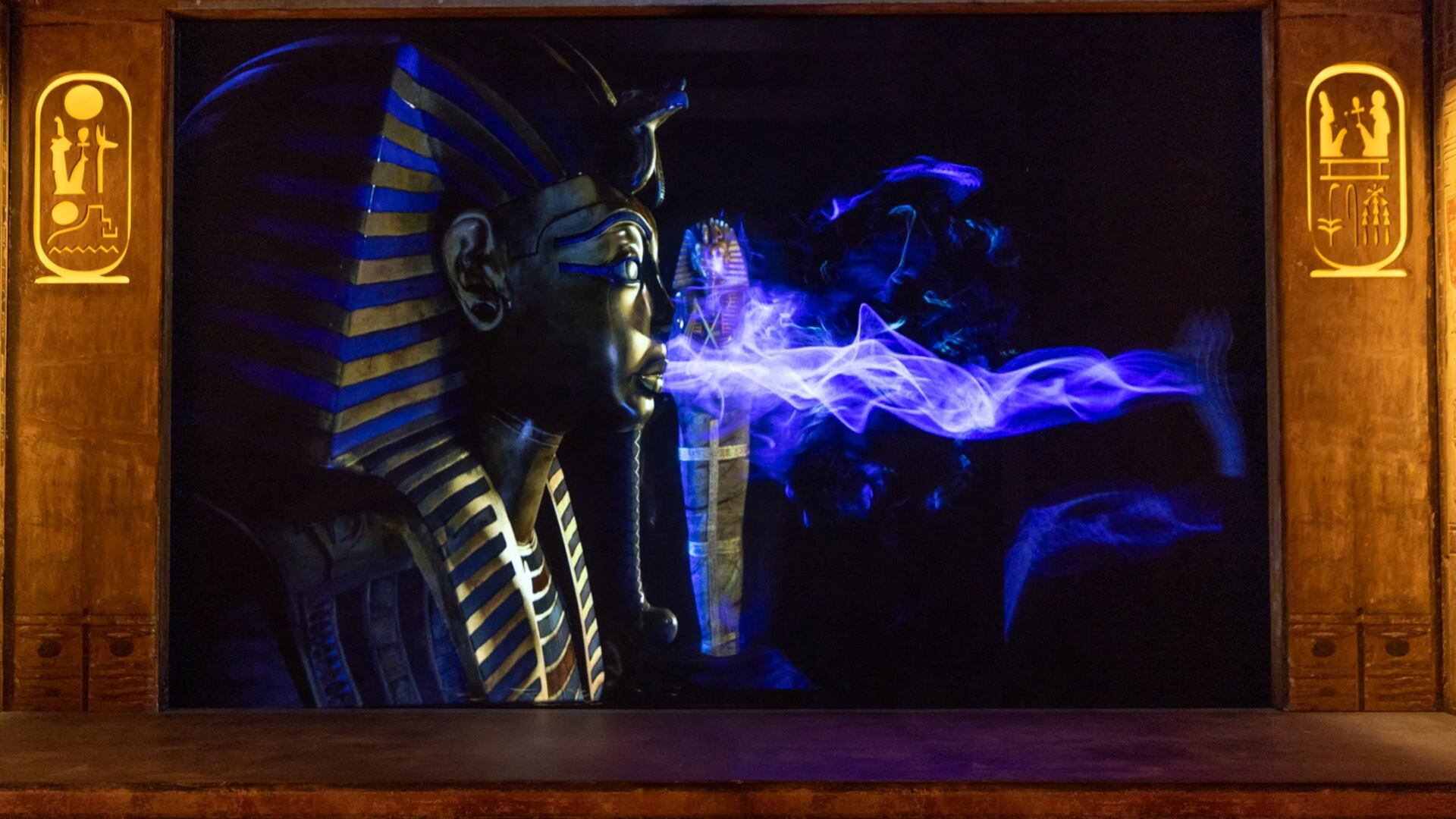 La exposición 'Ramses y el oro de los faraones' en Battersea Power Station exhibe tesoros inéditos del Museo Egipcio de El Cairo