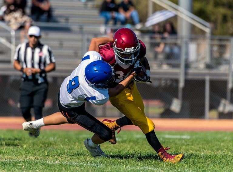 Más conmociones cerebrales relacionadas con un deterioro de la salud cerebral entre recién graduados universitarios