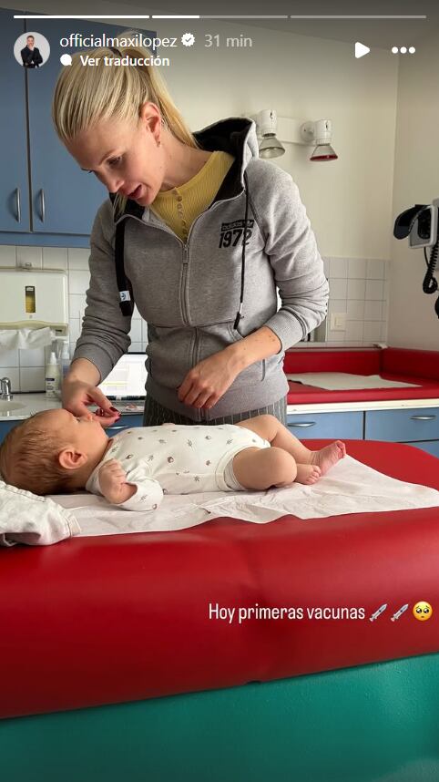 Maxi y Daniela acompañaron al pequeño Lando a recibir sus primeras vacunas (Instagram)