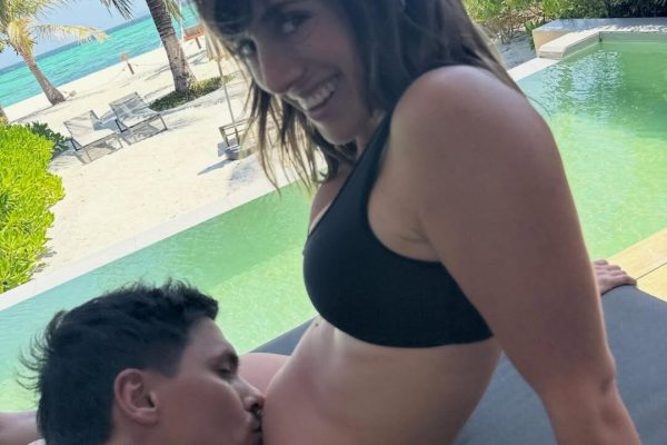 Mica Lapegüe mostró el emotivo momento en el que la familia de su novio se enteró de su embarazo: “Lloro”