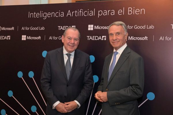 Microsoft y Fundación TAEDA presentaron en Uruguay un libro sobre aplicaciones de IA con impacto social y ambiental