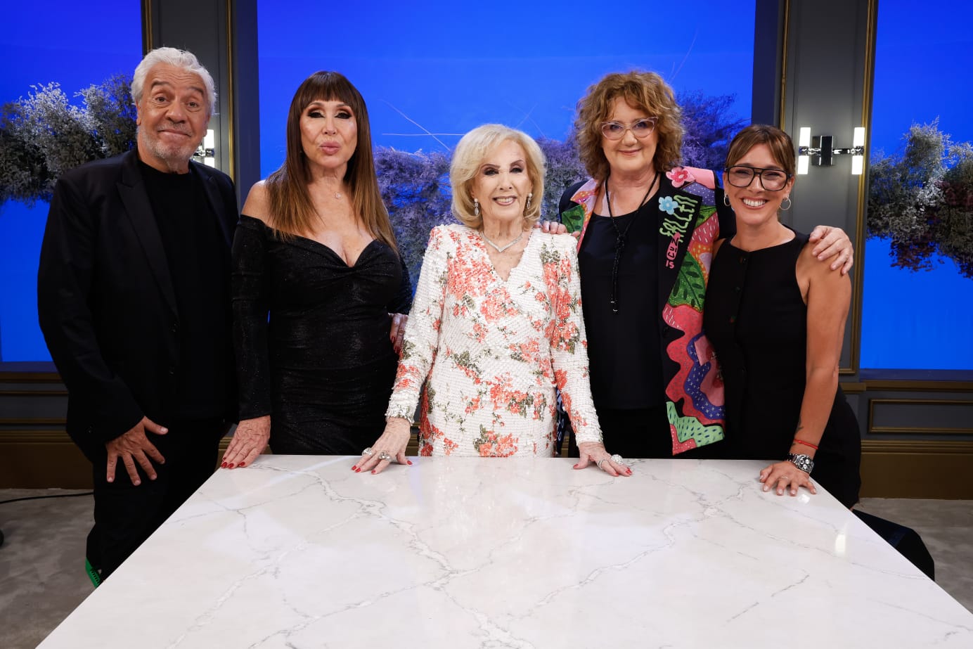 La mesaza de Mirtha: Coco Sily, Moria Casán, Verónica Llinás y Dani La Chepi