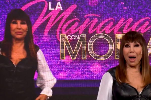 Moria Casán festejó 100 programas con un llamativo diálogo con ella misma: “Yo soy la televisión”
