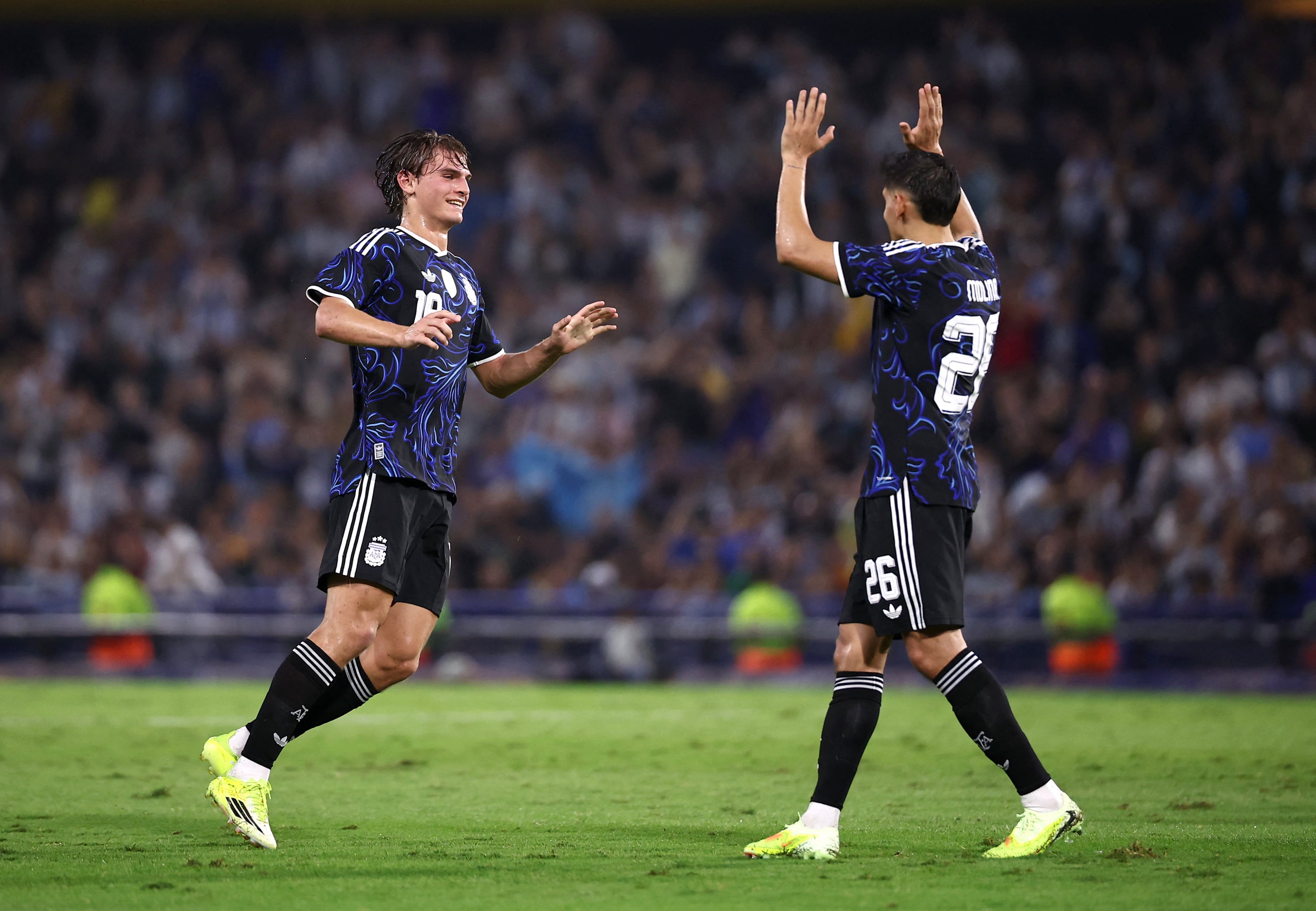 Nico Paz convirtió su primer tanto con la selección argentina (REUTERS/Agustin Marcarian)