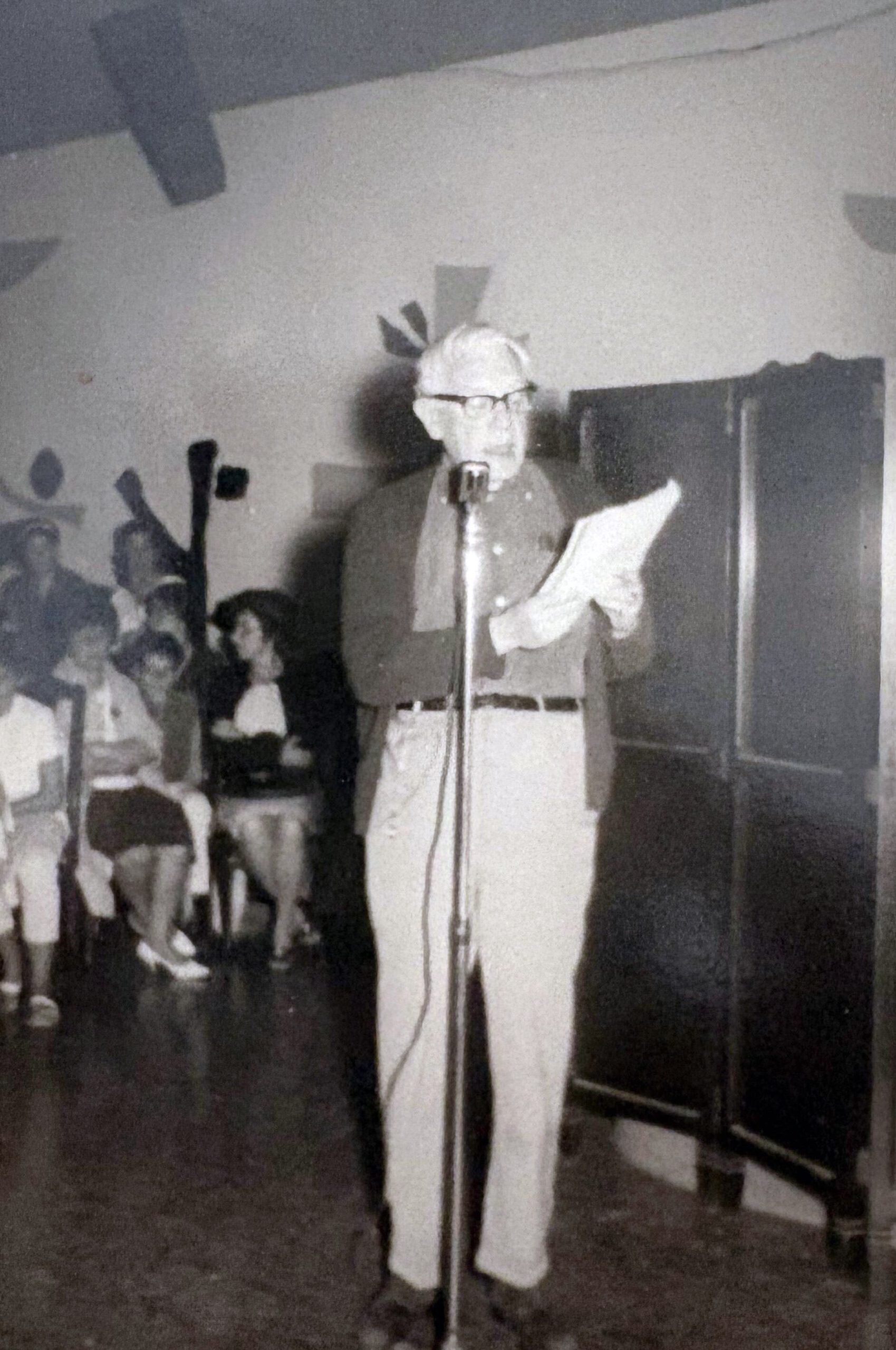 Nicolás Olivari, el poeta que reflejó la vida porteña de inicios del siglo XX: de su amistad con Gardel a la pasión por la noche