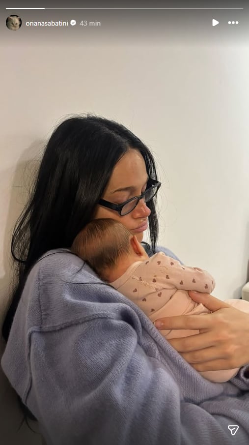 El testimonio de Sabatini destaca la singularidad de su experiencia y ofrece un nuevo relato sobre la maternidad en figuras pública