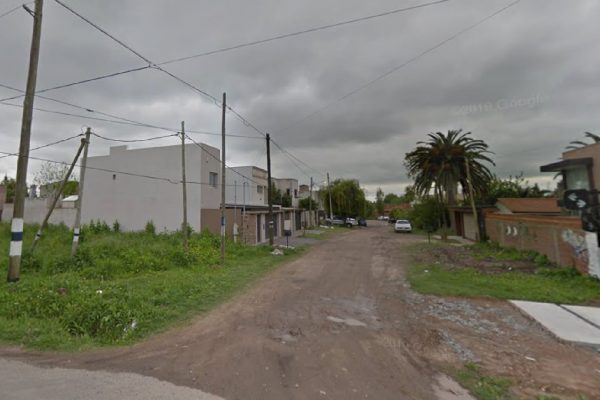 Otro violento robo a una conductora de aplicación en La Plata: pidieron un falso viaje y la abordaron cuando se detuvo